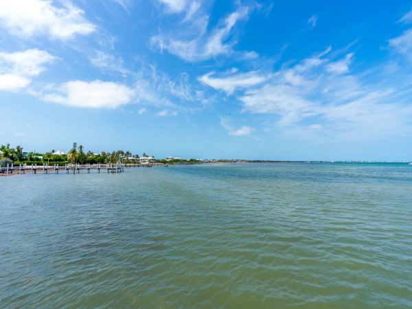 Four Bedroom Vacation Rental in the Florida Keys Pool & Spa