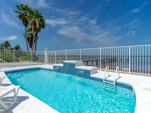 Four Bedroom Vacation Rental in the Florida Keys Pool & Spa