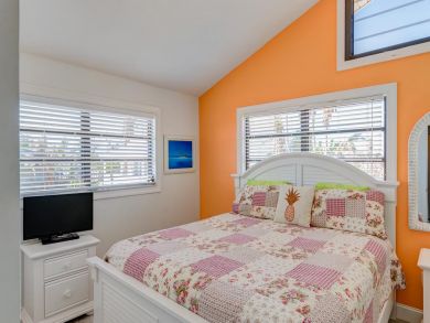 Gulf Front Rental in Fabulous Florida Keys. Four Bedrooms