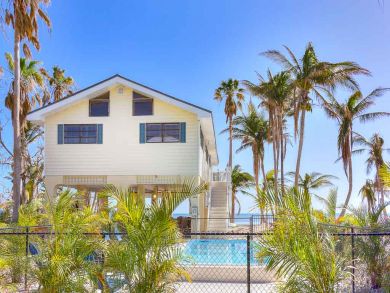 Gulf Front Rental in Fabulous Florida Keys. Four Bedrooms
