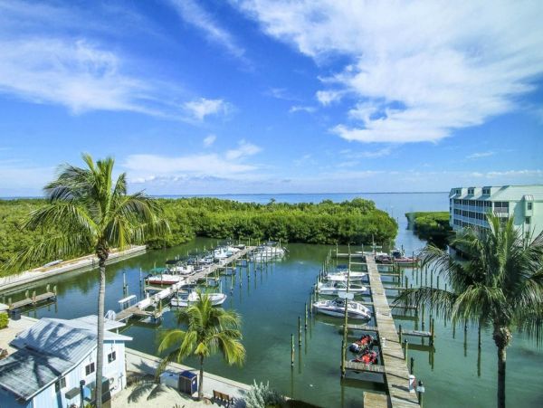 Corner Unit privately owned at Captiva
