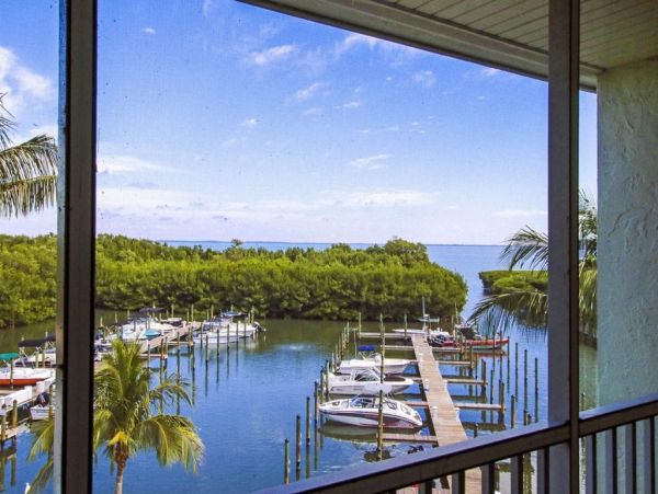 Corner Unit privately owned at Captiva