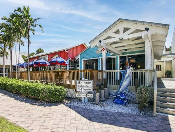 Corner Unit privately owned at Captiva