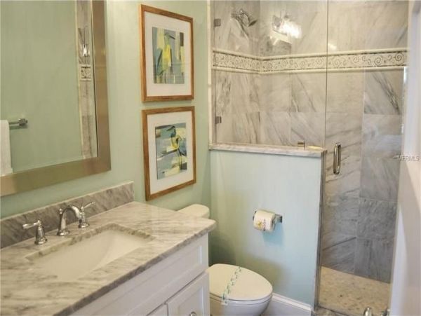 Holmes Beach Vacation Rental 3 Bedrooms Plus Den - Sleeps 6
