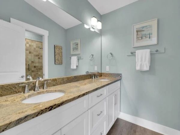 Luxury Anna Maria Island Duplex Three Bedrooms & Pool