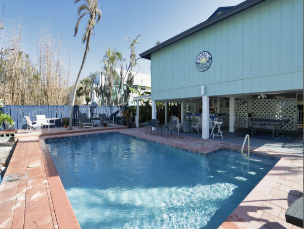 Village of Captiva Private home with pool one block to beach