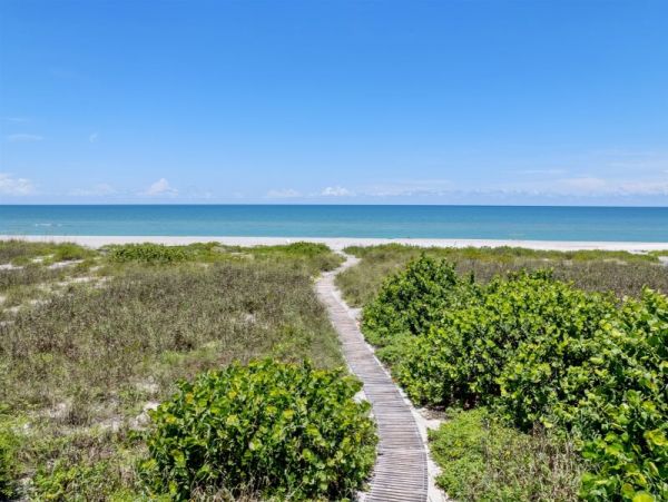 Captiva Vacation Rental: Beachfront Luxury Awaits