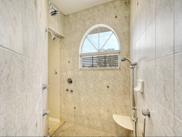 Lido Key 4 Bedroom Vacation Rental Walk to Beach & Boat Dock