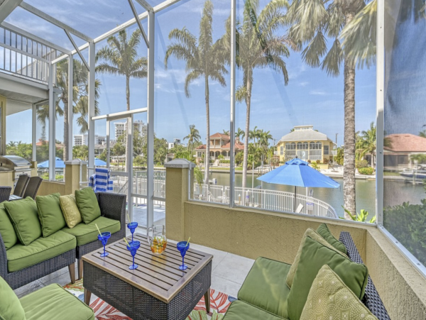 Lido Key 4 Bedroom Vacation Rental Walk to Beach & Boat Dock