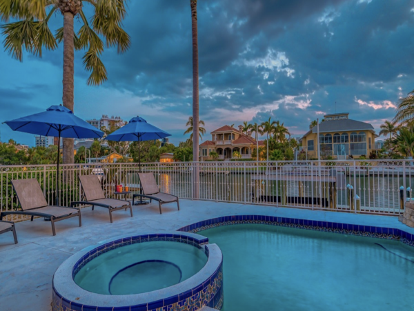 Lido Key 4 Bedroom Vacation Rental Walk to Beach & Boat Dock