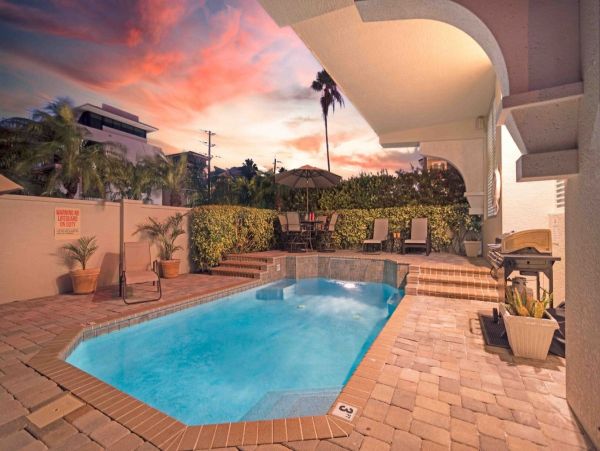 Siesta Key 3 Bedroom Villa Luxury Inside and Out Sleeps 8