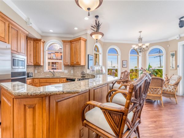 Siesta Key 3 Bedroom Villa Luxury Inside and Out Sleeps 8