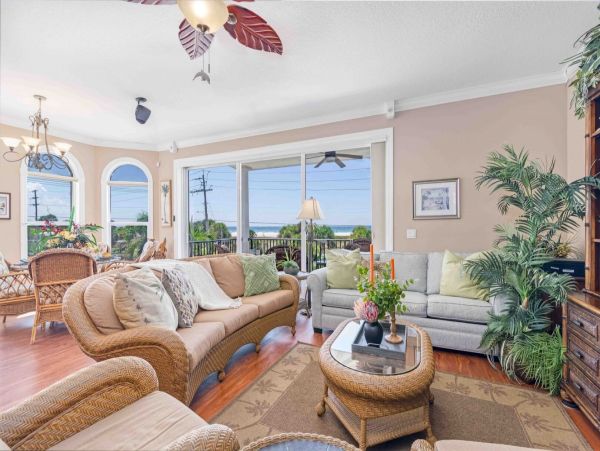 Siesta Key 3 Bedroom Villa Luxury Inside and Out Sleeps 8