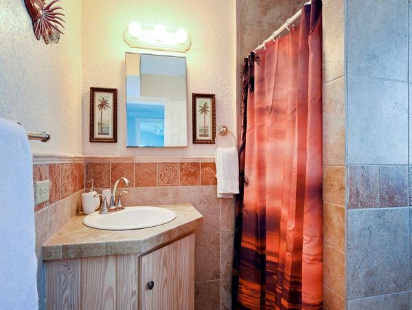 Islamorada Beach Front Home Value Priced 4 Bedrooms Sleeps 8