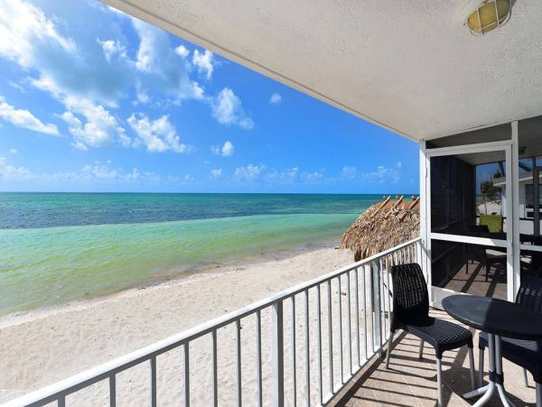 Islamorada Beach Front Home Value Priced 4 Bedrooms Sleeps 8