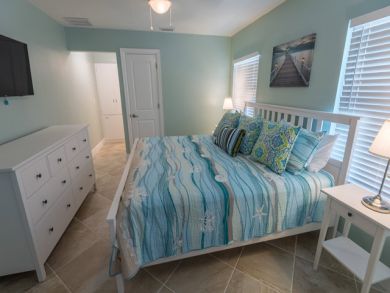 Holmes Beach Three Bedroom Duplex, Private Pool