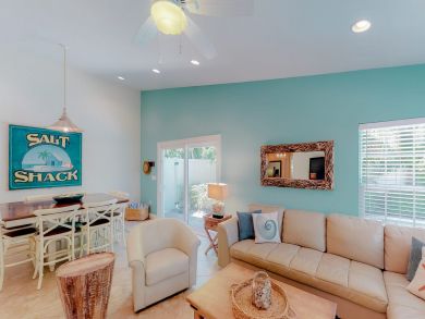 Holmes Beach Pool Vacation Rental Home Sleeps 7 Guests
