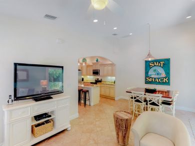 Holmes Beach Pool Vacation Rental Home Sleeps 7 Guests