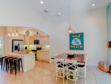Holmes Beach Pool Vacation Rental Home Sleeps 7 Guests