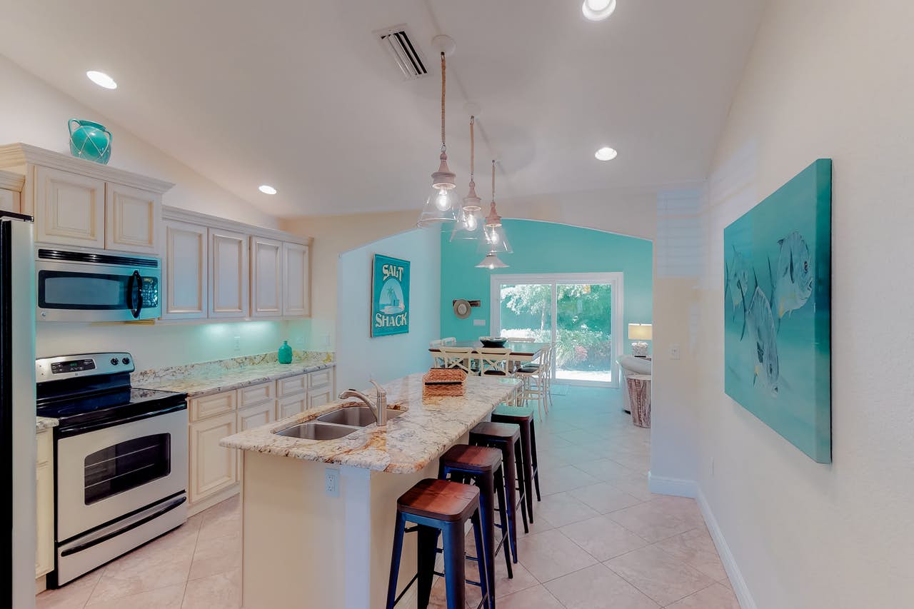 Holmes Beach Pool Vacation Rental Home Sleeps 7 Guests