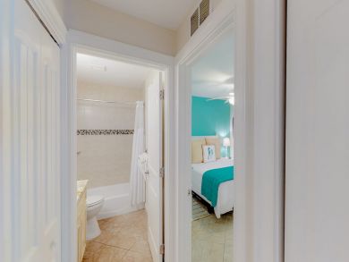 Holmes Beach Pool Vacation Rental Home Sleeps 7 Guests