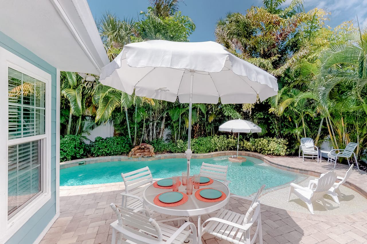Holmes Beach Pool Vacation Rental Home Sleeps 7 Guests