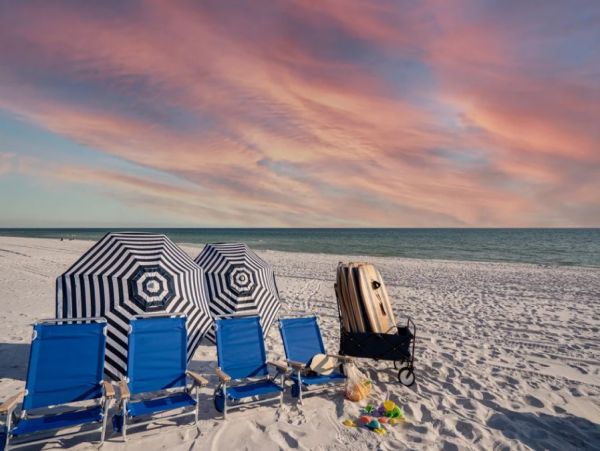 Luxury Destin Six Bedroom Rental Short Walk to Beach