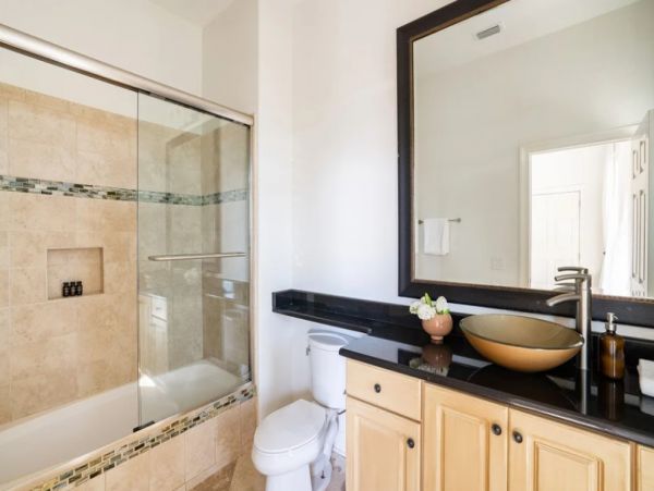 Luxury Destin Six Bedroom Rental Short Walk to Beach