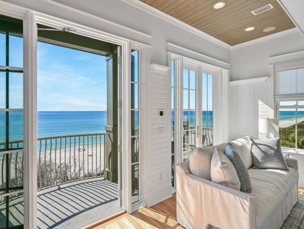 Six Bedroom Luxury Rental Beaches of South Walton Sleeps 22!