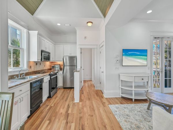 Six Bedroom Luxury Rental Beaches of South Walton Sleeps 22!