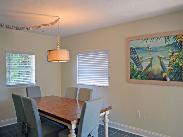 Three Bedroom Anna Maria Rental 150 meters to Sand