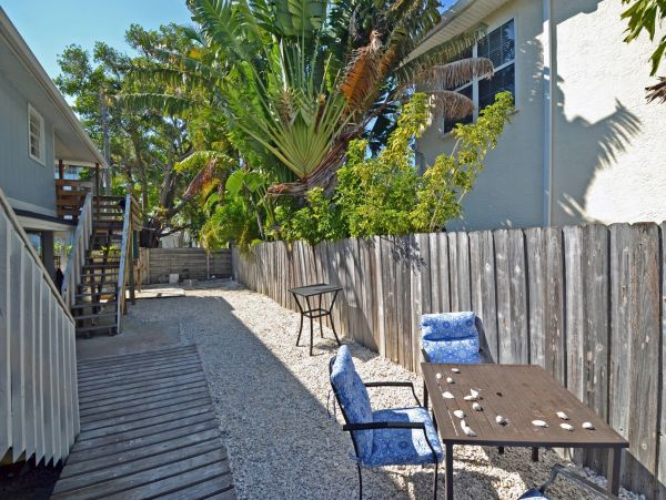 Three Bedroom Anna Maria Rental 150 meters to Sand