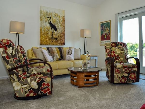 Three Bedroom Holmes Beach Vacation Rental with Pool