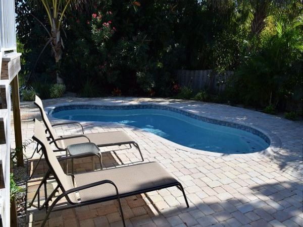 Three Bedroom Holmes Beach Vacation Rental with Pool