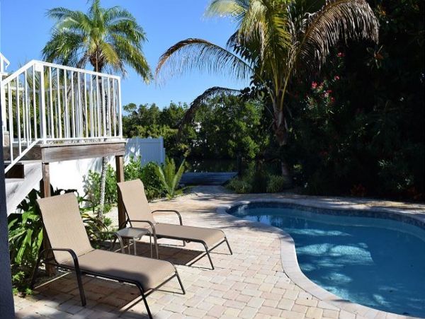 Three Bedroom Holmes Beach Vacation Rental with Pool