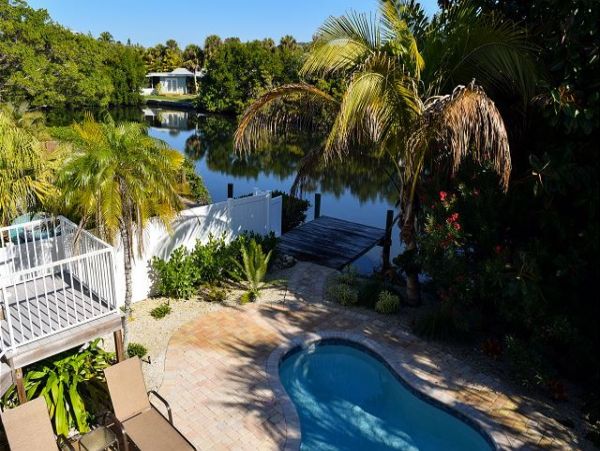 Three Bedroom Holmes Beach Vacation Rental with Pool