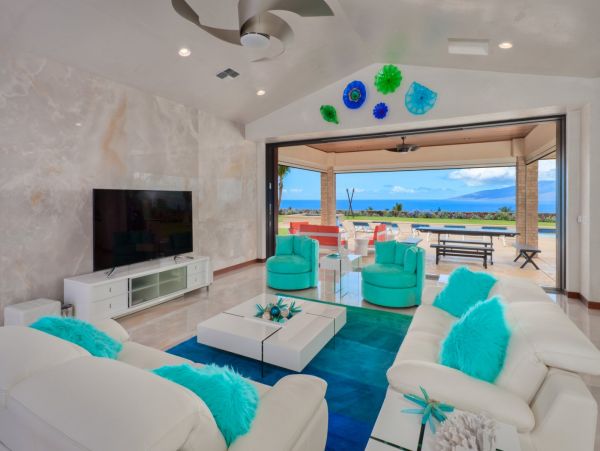 Luxury Lahaina Residence with Five Bedrooms and Pool Cottage