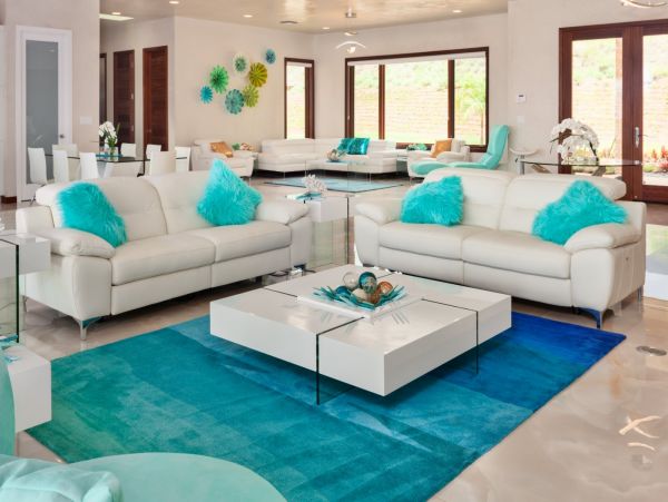 Luxury Lahaina Residence with Five Bedrooms and Pool Cottage