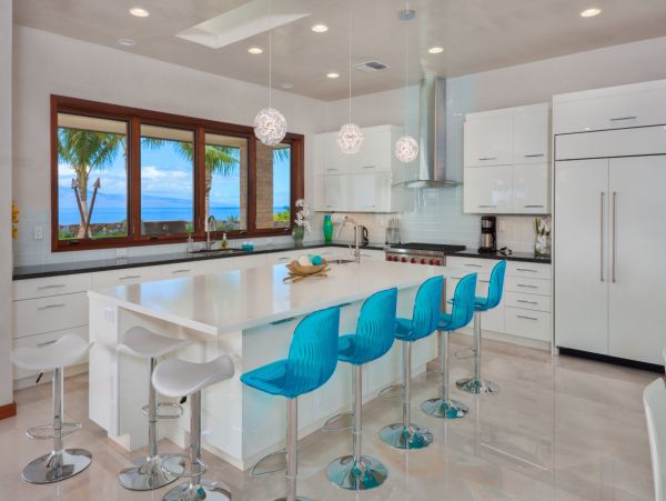 Luxury Lahaina Residence with Five Bedrooms and Pool Cottage