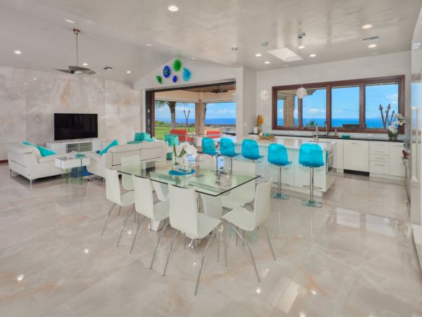 Luxury Lahaina Residence with Five Bedrooms and Pool Cottage