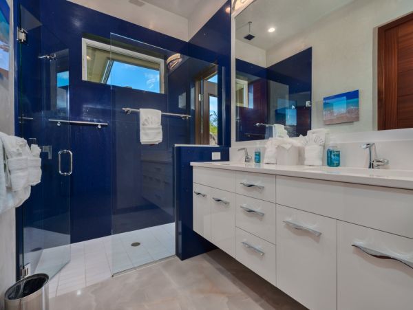 Luxury Lahaina Residence with Five Bedrooms and Pool Cottage