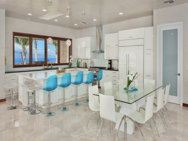 Luxury Lahaina Residence with Five Bedrooms and Pool Cottage