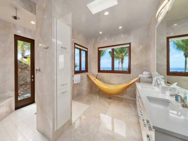 Luxury Lahaina Residence with Five Bedrooms and Pool Cottage