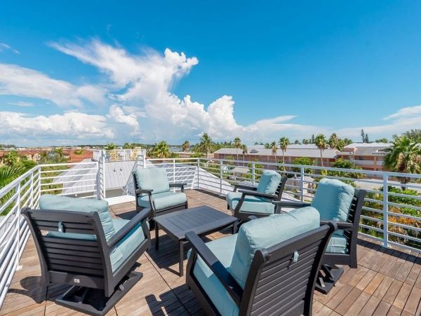 Luxury  Vacation Rental - Anna Maria Island Luxury Home with Pool & Rooftop Deck One Min Walk to the Beach