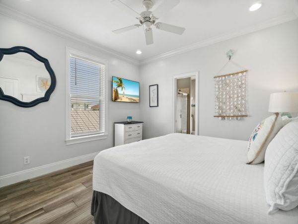 Nine Bedrooms  Sleeps 28 - Miramar Beach- Vacation Rental