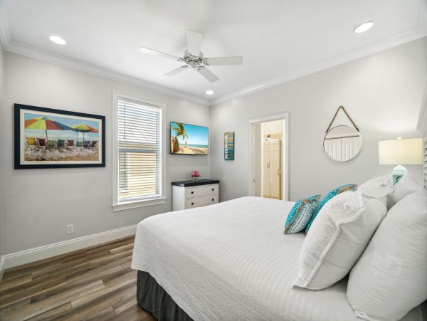 Nine Bedrooms  Sleeps 28 - Miramar Beach- Vacation Rental