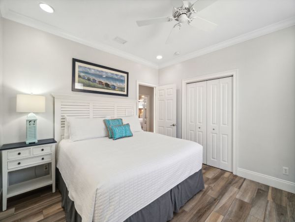 Nine Bedrooms  Sleeps 28 - Miramar Beach- Vacation Rental