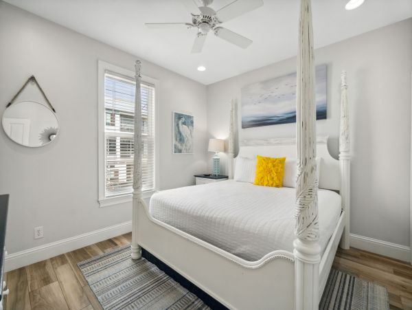 Nine Bedrooms  Sleeps 28 - Miramar Beach- Vacation Rental