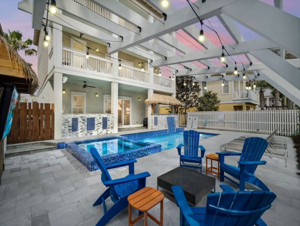 Nine Bedrooms  Sleeps 28 - Miramar Beach- Vacation Rental