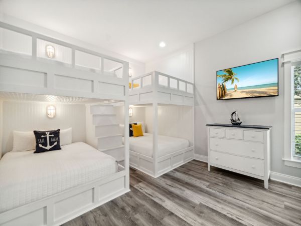 Nine Bedrooms  Sleeps 28 - Miramar Beach- Vacation Rental